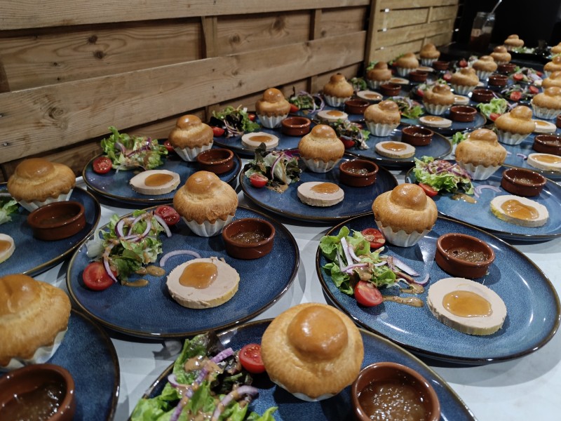 Organisez un repas de Noël exceptionnel en entreprise à Mèze ou dans l'Hérault avec L'Atelier de Nicolas, votre traiteur de confiance