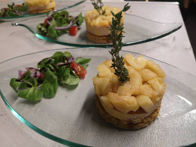 tatin de foie gras pour votre repas de baptême, communion, près de Montpellier